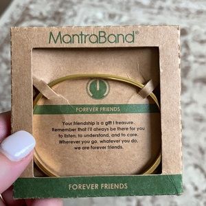 ‘Forever Friends’ MantraBand